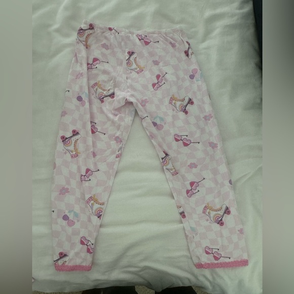 Esme size 12 pajama tee and capri in roller skate print. Run slim - Picture 4 of 8